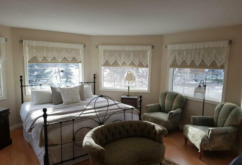 스위트 킹사이즈 침대, Lady Macdonald Country Inn
