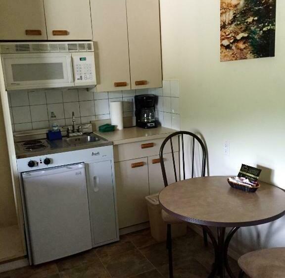 Quarto Estandar, Copper River Motel