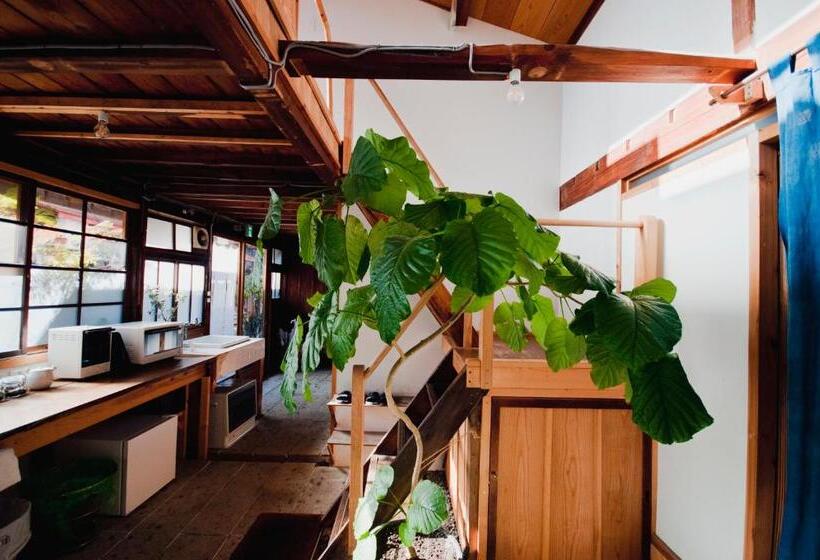 ４ベッドルームハウス, Hostel Saruya