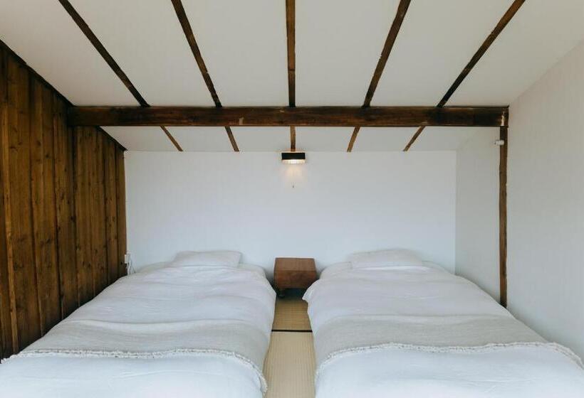 Дом 4 Спальни, Hostel Saruya