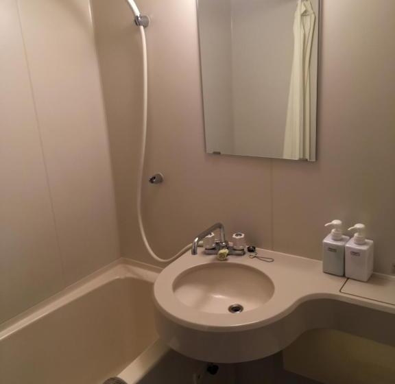 Семейный Номер, Nojiri Lake Resort