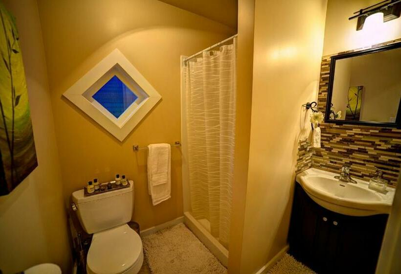 스탠다드 룸, Shawnigan Suite B & B