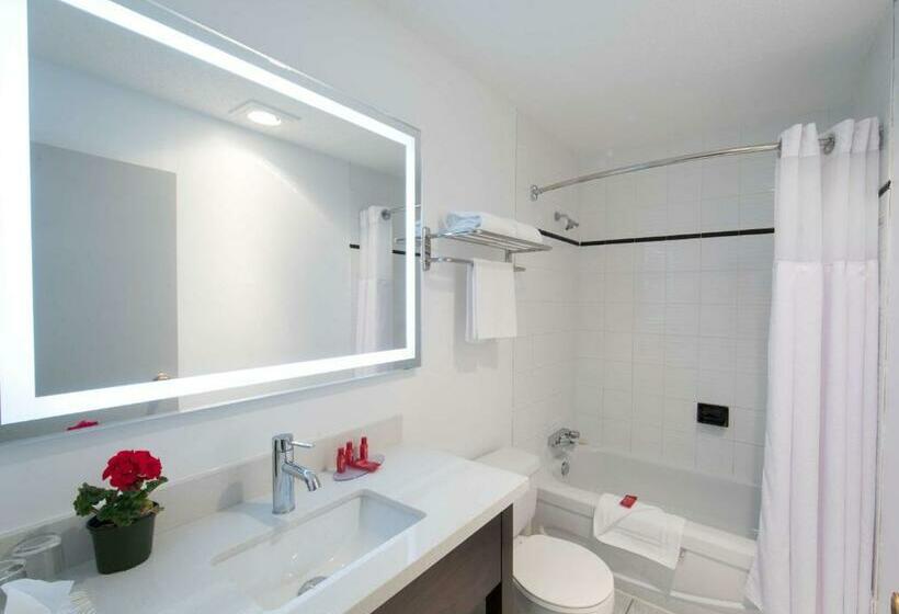 Люкс Кровать Квин, Surestay Hotel By Best Western Castlegar