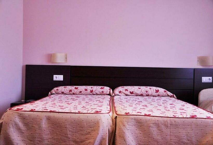 Номер Стандарт, Aparthotel Tres Caminos