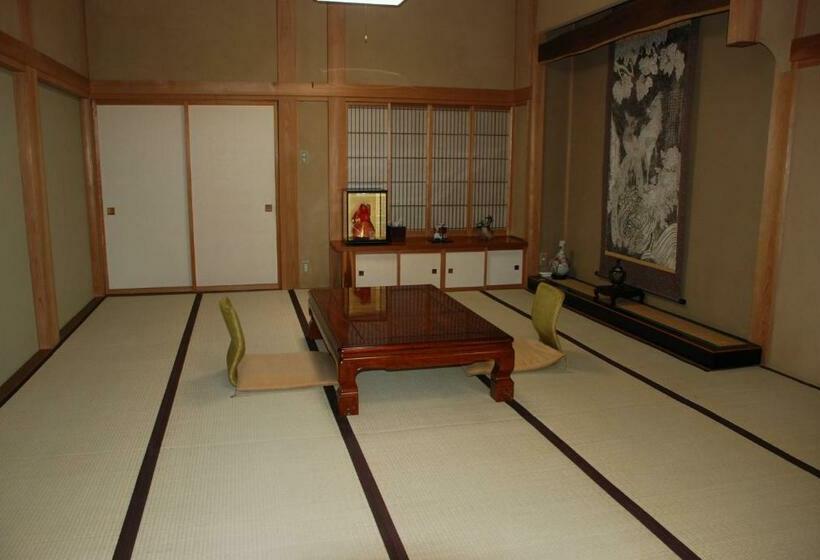 Quarto Estandar Banheiro Compartilhado, Oshi Ryokan