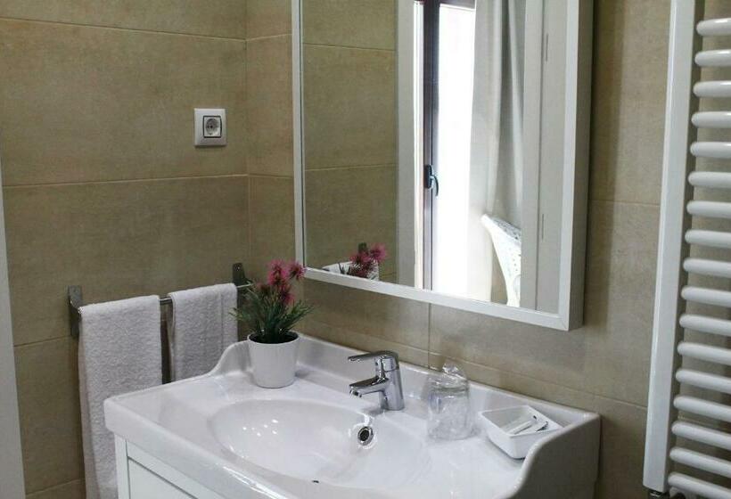 Номер Стандарт, Hostal Landhaus