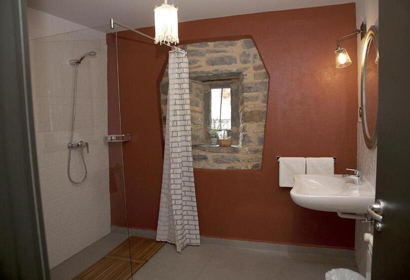 Номер Стандарт, Hostel Albergue Monte Perdido
