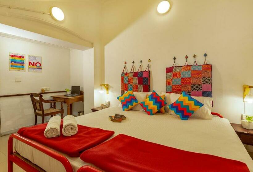 اتاق لوکس, Gostops Kochi