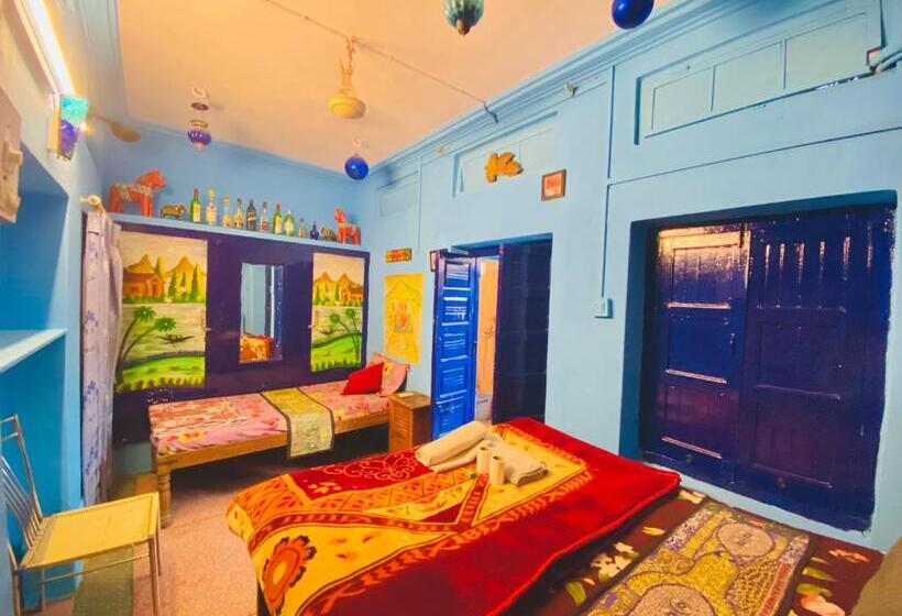 带阳台标准四人间, Bob Hostel