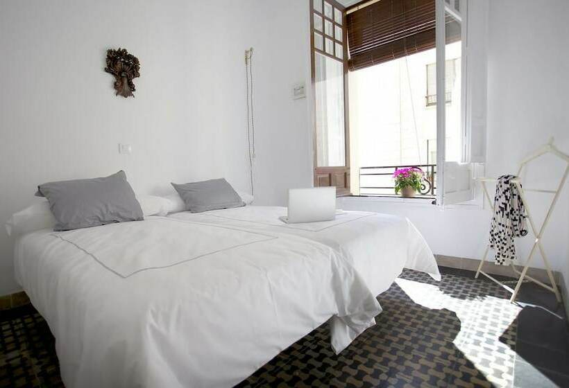 اتاق استاندارد با سرویس بهداشتی مشترک, Cordoba Bed And Be   Hostel
