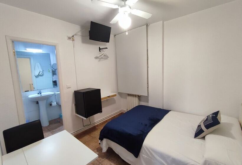 Номер Стандарт Индивидуальный, Hostal Lucy