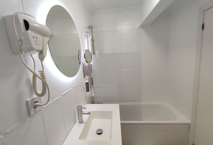 Номер Стандарт Трехместный, Hostal Lucy
