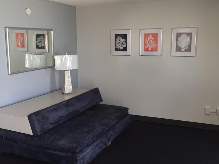 Deluxe Suite Sea View, Bal Harbour Hotels