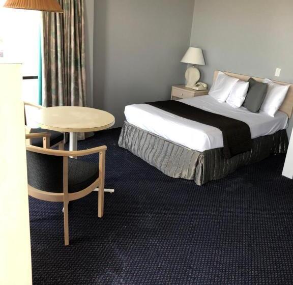 اتاق استاندارد با تخت دوبل و چشم‌انداز دریا, Bal Harbour Hotels