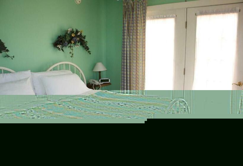 Номер Deluxe Кровать Кинг, The White House Inn