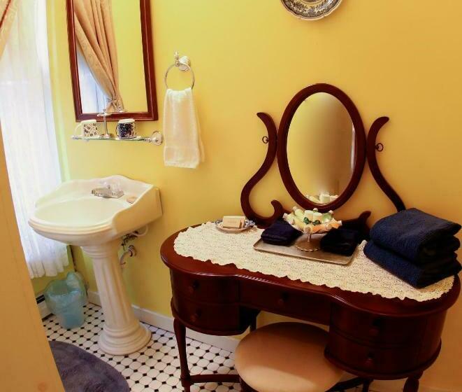 标准间, Center Harbor Sutton House B & B