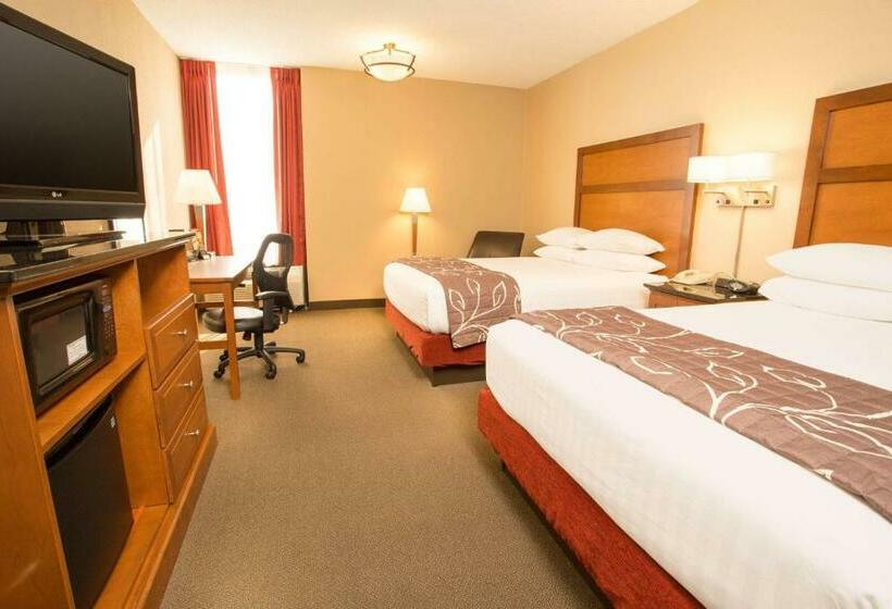 Номер Superior, Drury Inn & Suites Springfield Mo