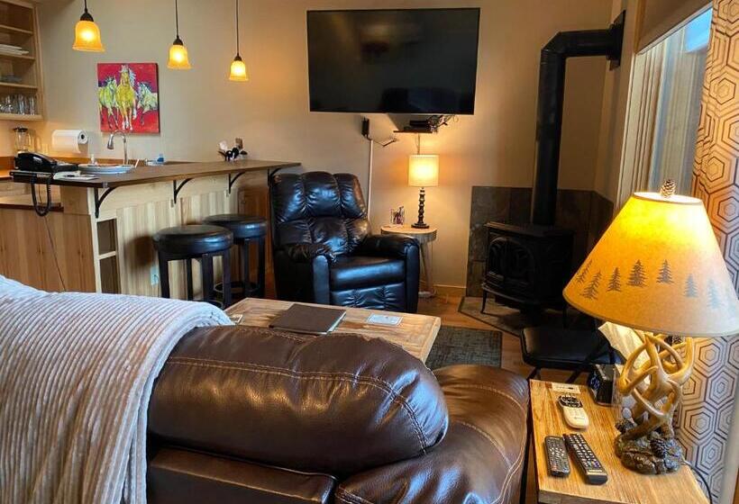 스위트, Twisp River Suites