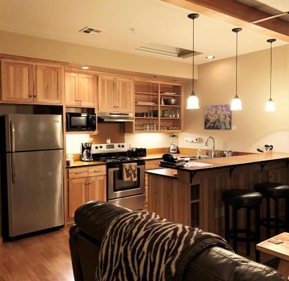 스위트, Twisp River Suites