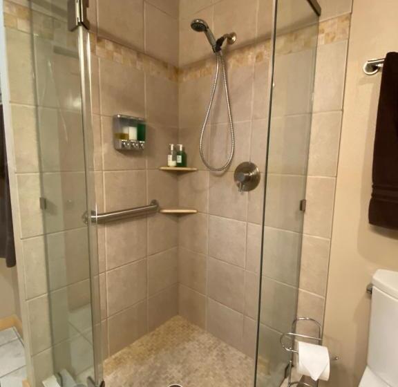 스위트, Twisp River Suites