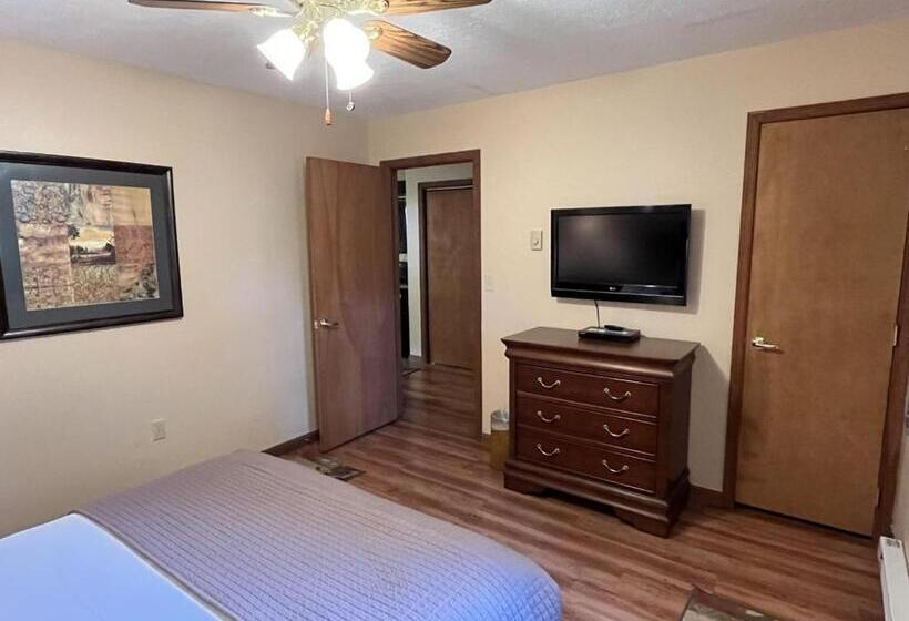 Люкс, Woodfield Manor   A Sundance Vacations Property