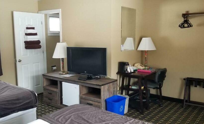 스탠다드 룸 더블 침대 2개, Middlebury Sweets Motel