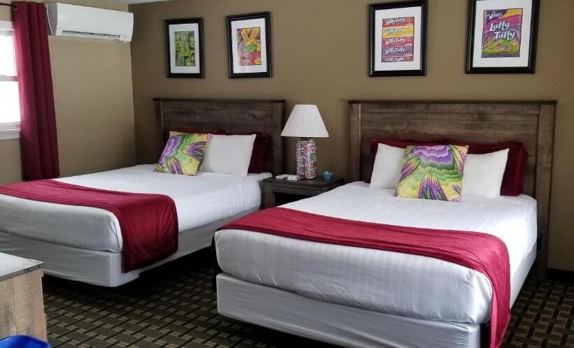 스탠다드 룸 더블 침대 2개, Middlebury Sweets Motel