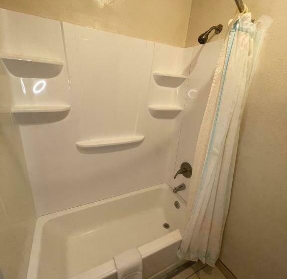 Suite Familiar, Flamingo Inn