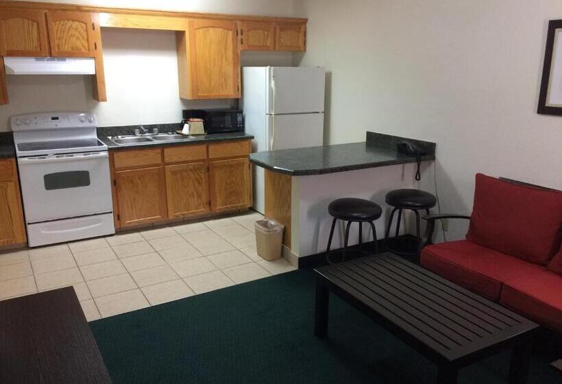 סוויטה, Travel Inn & Suites