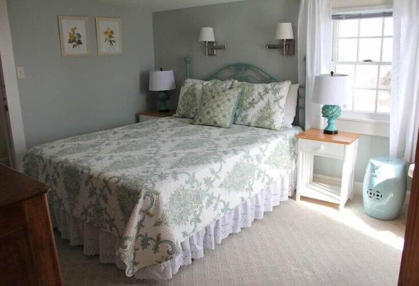Номер Стандарт Двуспальная Кровать Вид на Море, An English Garden Bed & Breakfast