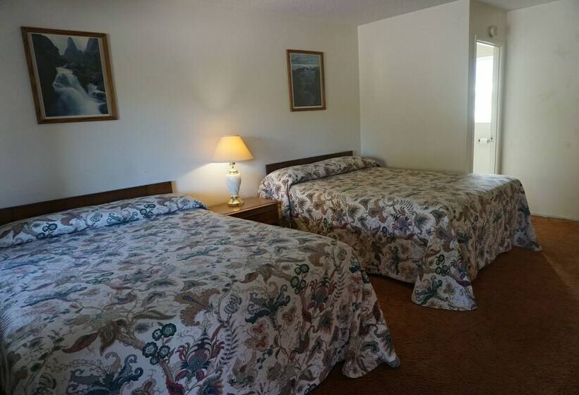 Номер Стандарт 2 Двуспальные Кровати, Blue Gum Motel