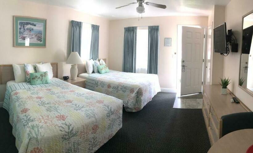 Номер Стандарт 2 Двуспальные Кровати, Carlton House Motel And Suites