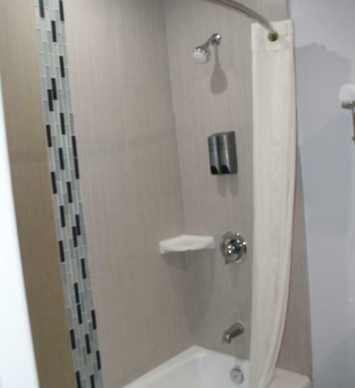 Quarto Estandar Cama King, Deluxe Inn Hawthorne/ Lax