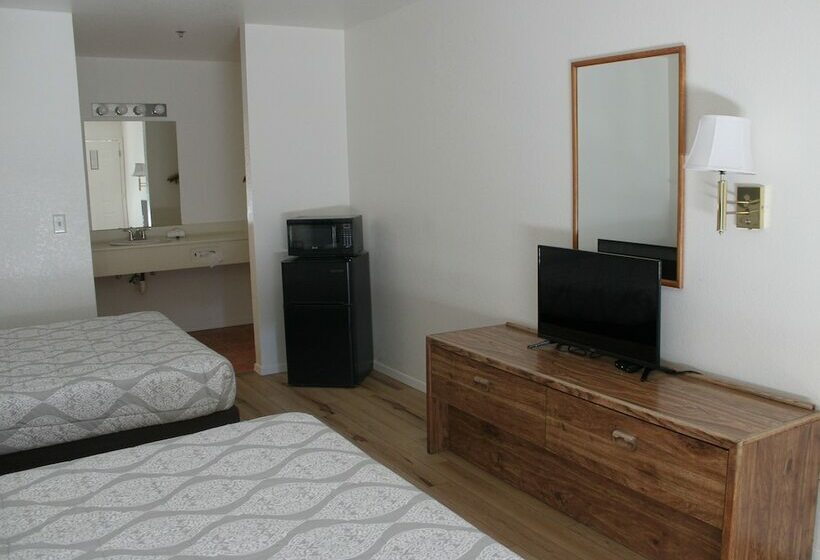 Номер Стандарт 2 Двуспальные Кровати, Lodge On The River