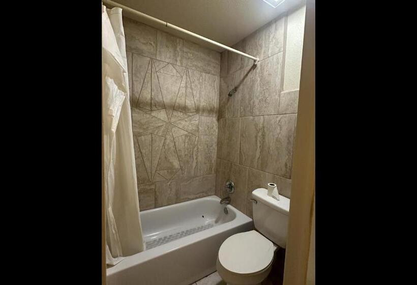اتاق استاندارد, Travel Inn By Oyo La Marque Texas City I 45