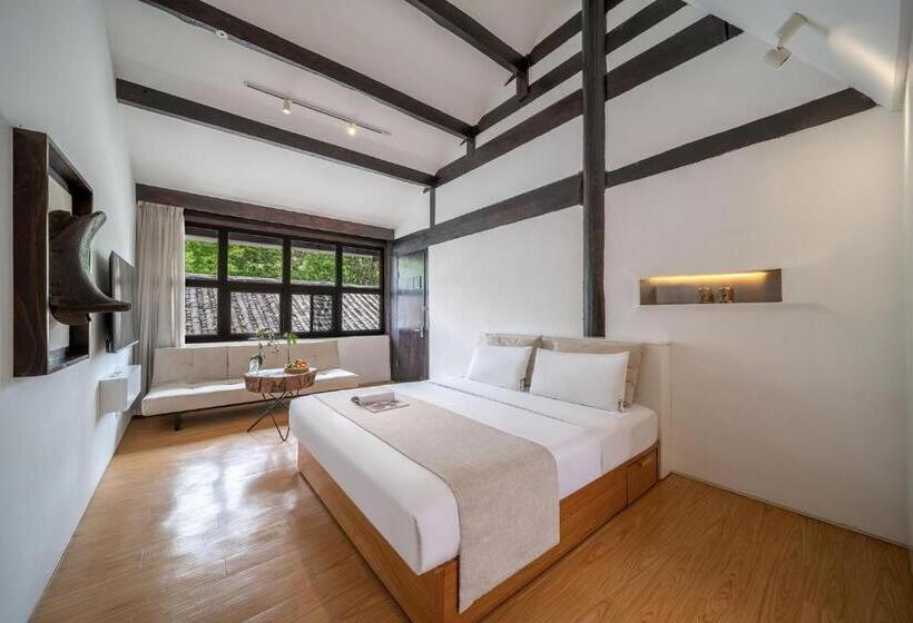 Номер Deluxe, The Bivou Lijiang