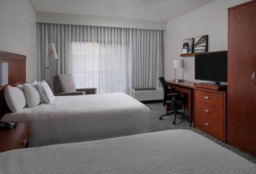 Quarto Estandar 2 Camas Casal, Courtyard By Marriott Jacksonville At The Mayo Clinic Campus/beaches