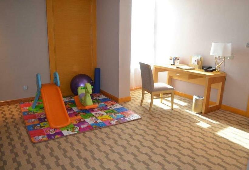 Family Suite, Hui Fu Jinling