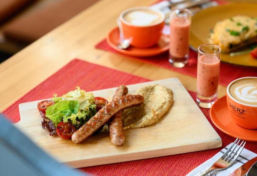 Номер Стандарт, Maison Bistro &