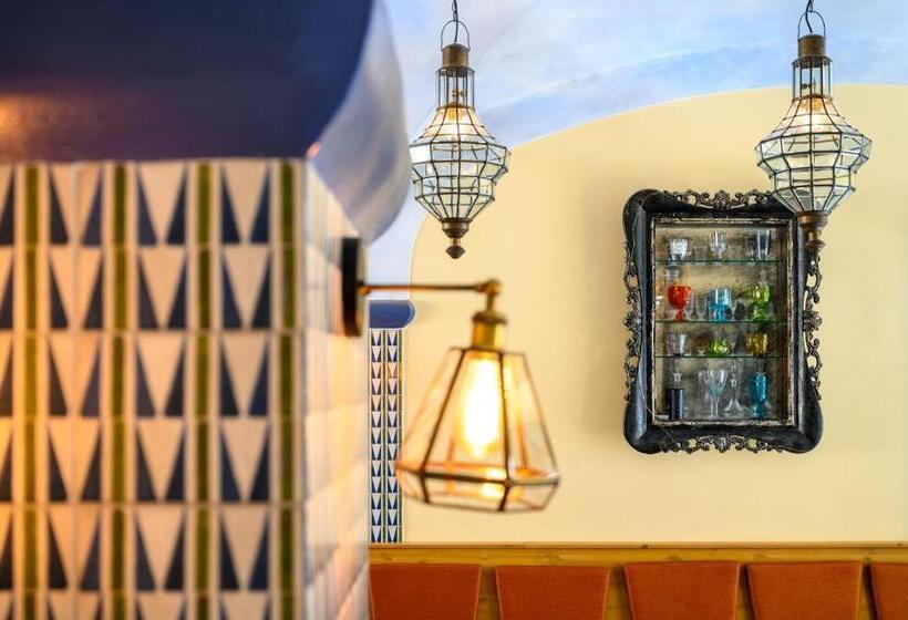 Номер Deluxe, Maison Bistro &