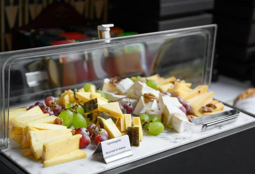Номер Стандарт, Maison Bistro &
