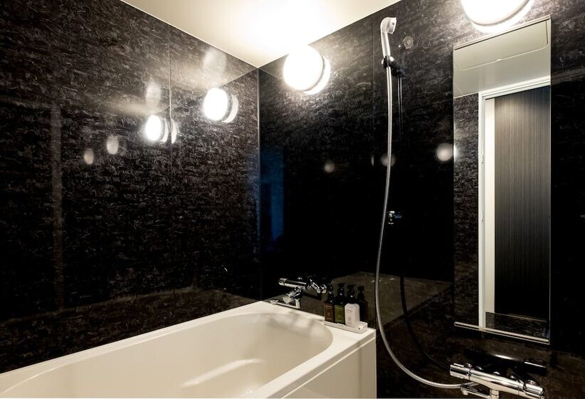 اتاق لوکس سه تخته, Sonezaki Luxe