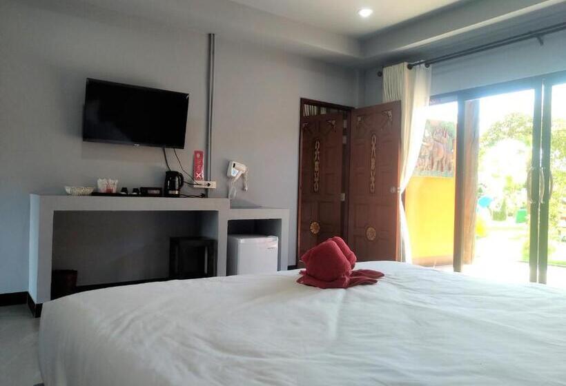 Quarto Estandar Comunicado, Chomview Resort