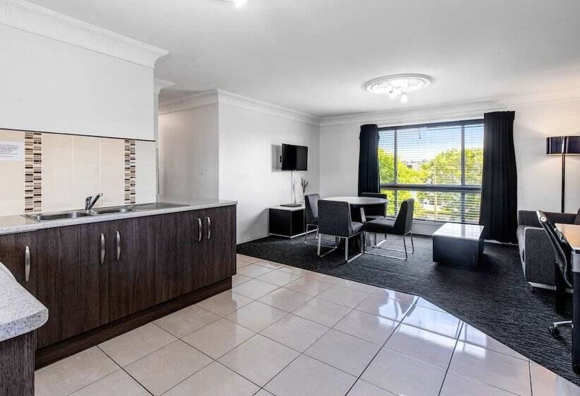 침실 3개 아파트, Leichhardt Motor Inn