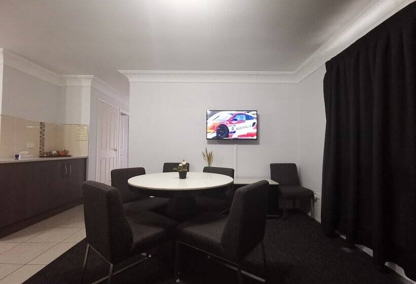 침실 3개 아파트, Leichhardt Motor Inn