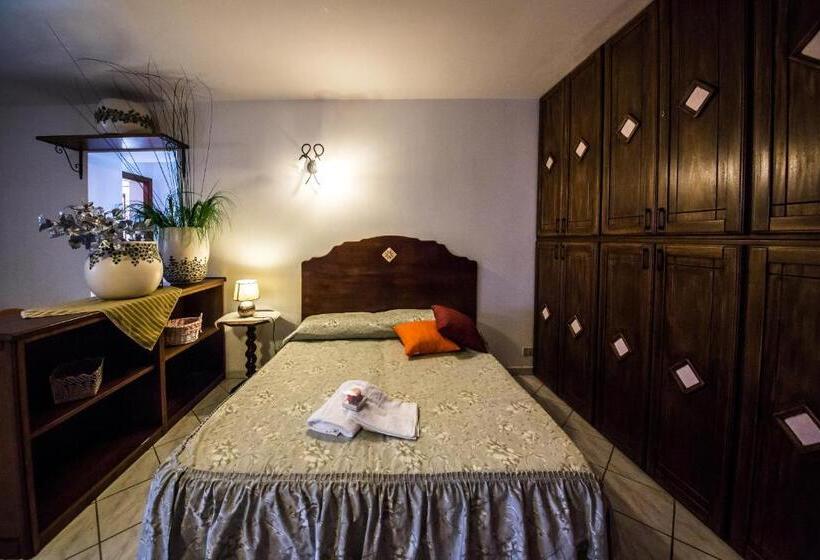 آپارتمان خانوادگی, Casa Papiro