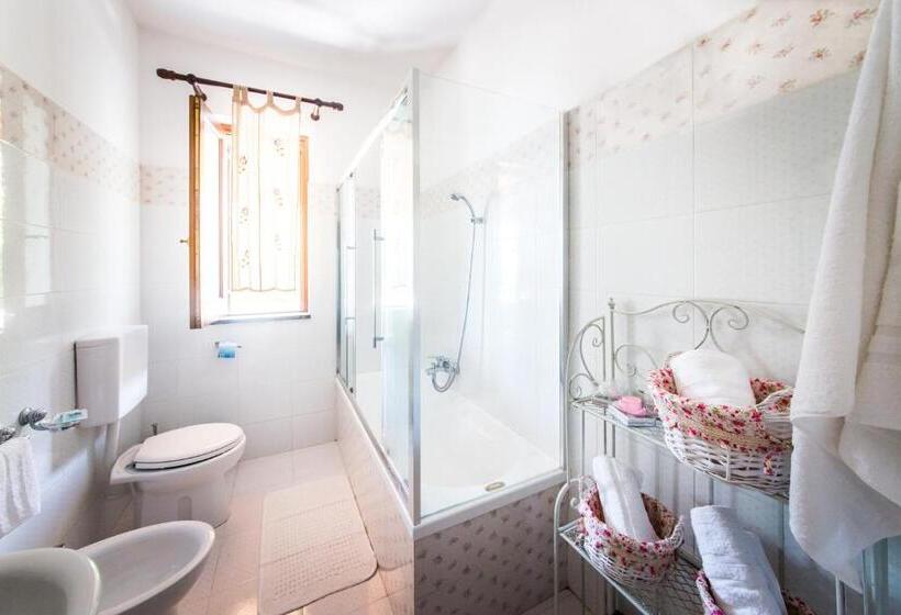 1 Bedroom Deluxe Apartment Sea View, Casa Papiro