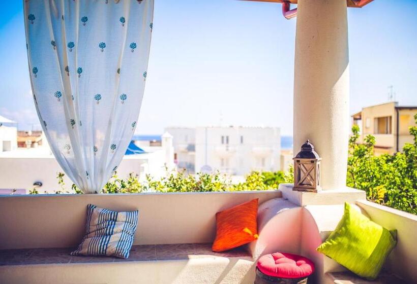 1 Bedroom Deluxe Apartment Sea View, Casa Papiro