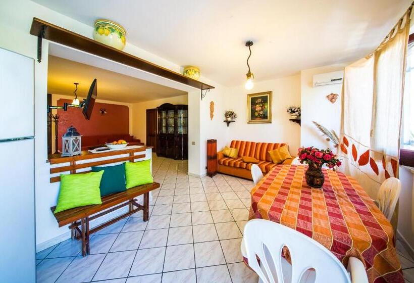 آپارتمان خانوادگی, Casa Papiro