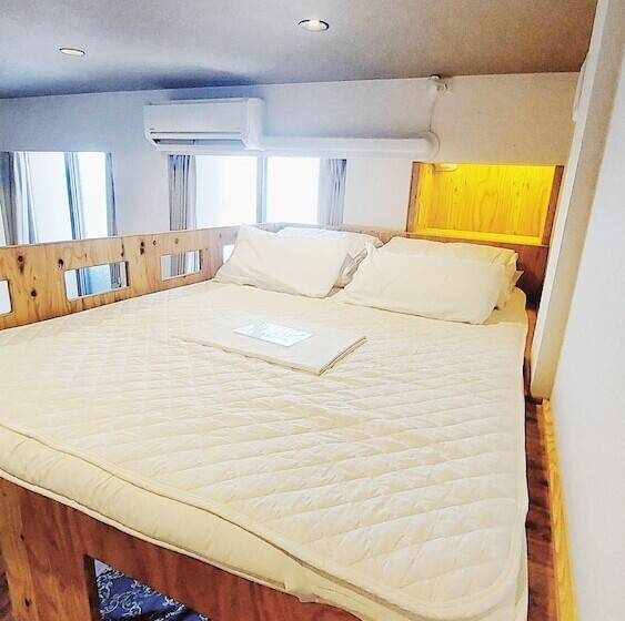 اتاق خانوادگی, Poly Hostel Osaka